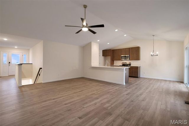 28 Shady Elm Court, St Charles, MO 63301