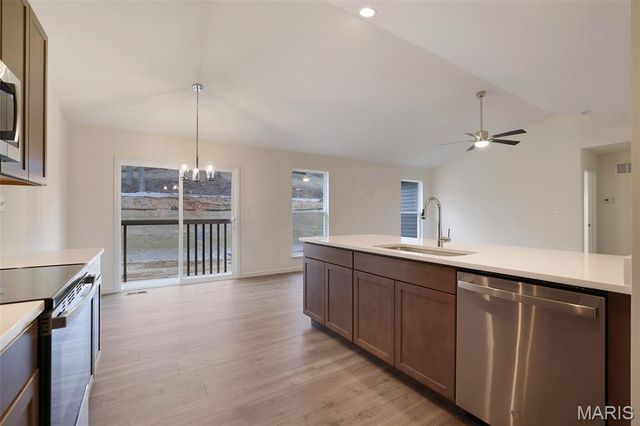 28 Shady Elm Court, St Charles, MO 63301