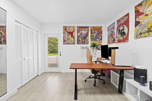 5500 SW 111th Terrace, Davie, FL 33328