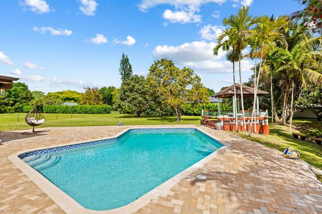 5500 SW 111th Terrace, Davie, FL 33328