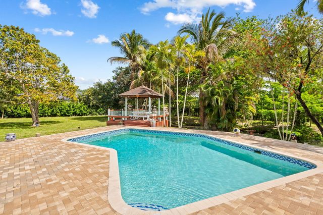 5500 SW 111th Terrace, Davie, FL 33328