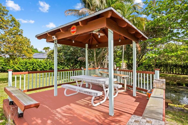 5500 SW 111th Terrace, Davie, FL 33328