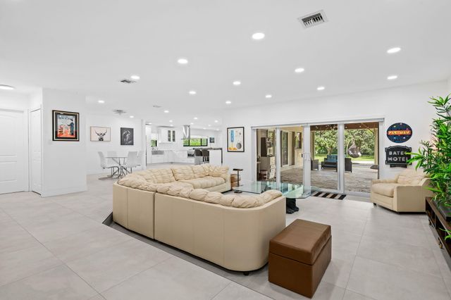 5500 SW 111th Terrace, Davie, FL 33328