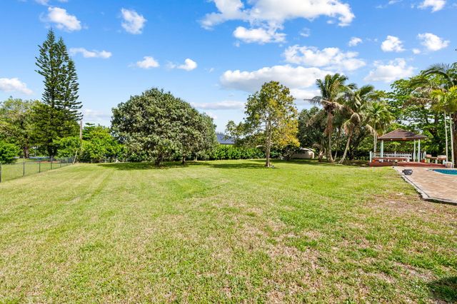 5500 SW 111th Terrace, Davie, FL 33328