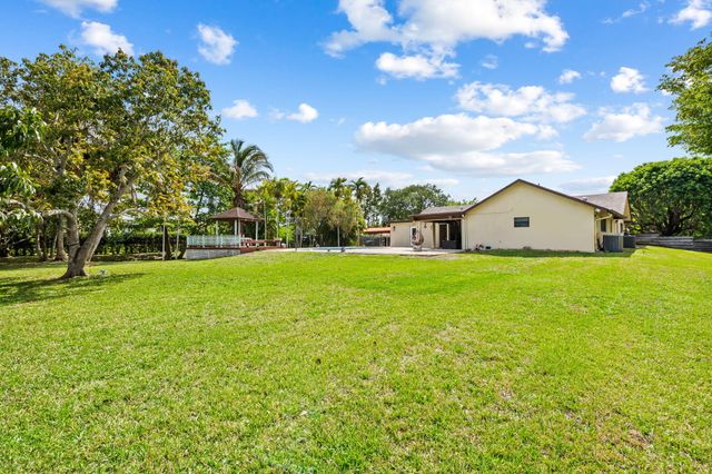 5500 SW 111th Terrace, Davie, FL 33328