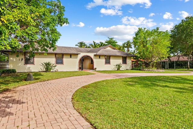 5500 SW 111th Terrace, Davie, FL 33328