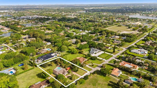 5500 SW 111th Terrace, Davie, FL 33328