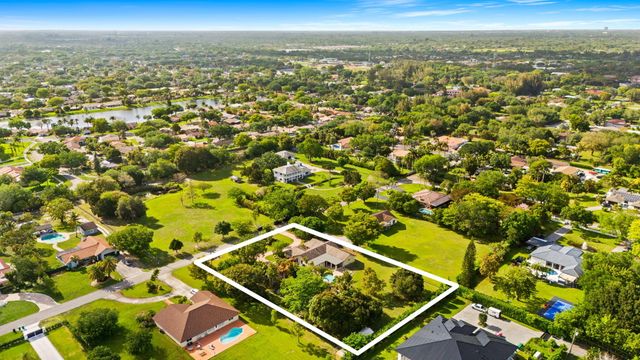 5500 SW 111th Terrace, Davie, FL 33328