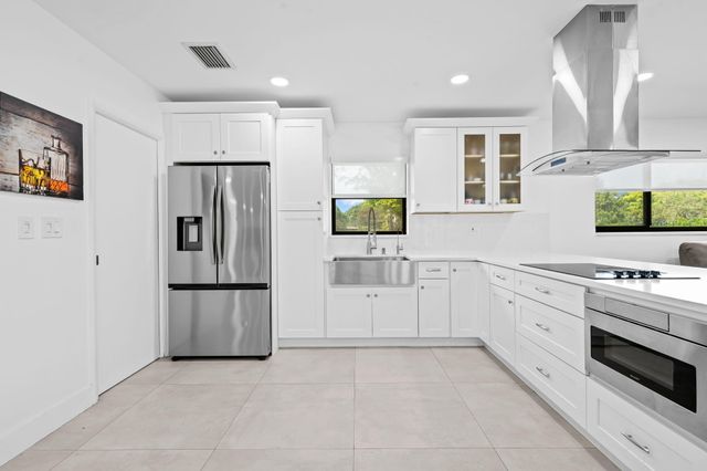 5500 SW 111th Terrace, Davie, FL 33328