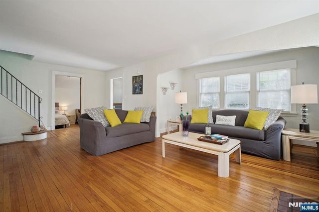 884 Helen Street, Teaneck, NJ 07666