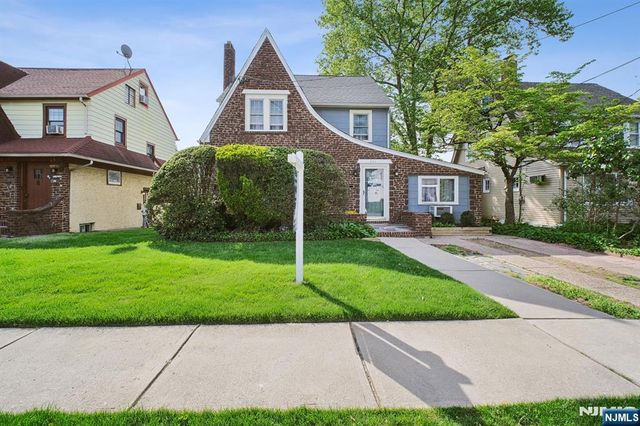 884 Helen Street, Teaneck, NJ 07666