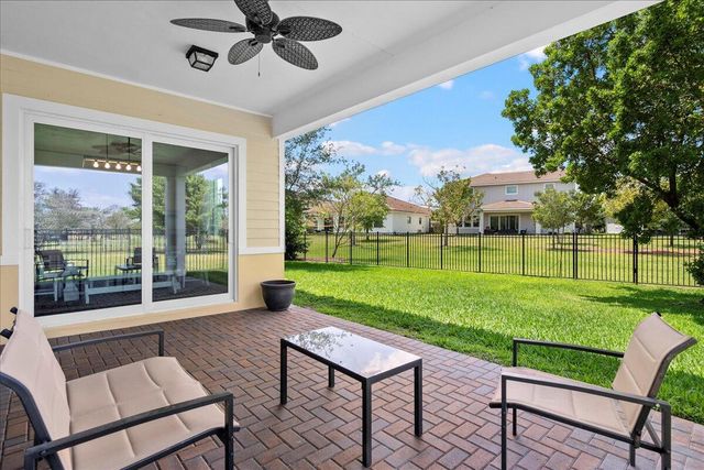 1059 Sweetgrass Street, Loxahatchee, FL 33470