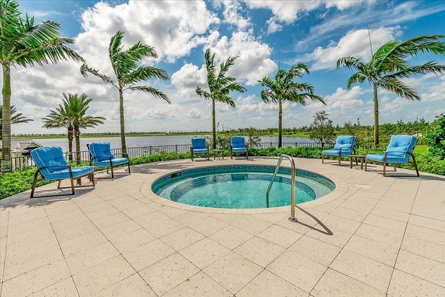 1059 Sweetgrass Street, Loxahatchee, FL 33470