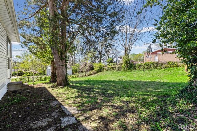 914 Highmont Drive, Ferguson, MO 63135