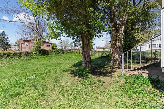 914 Highmont Drive, Ferguson, MO 63135