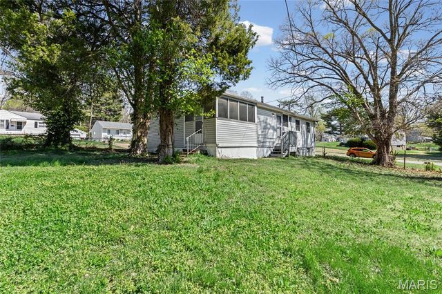 914 Highmont Drive, Ferguson, MO 63135