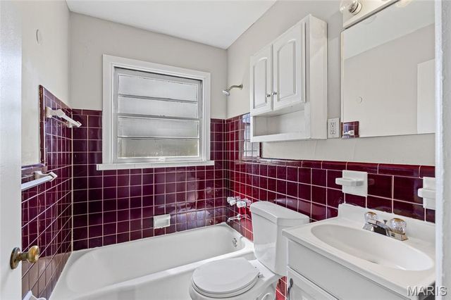 914 Highmont Drive, Ferguson, MO 63135