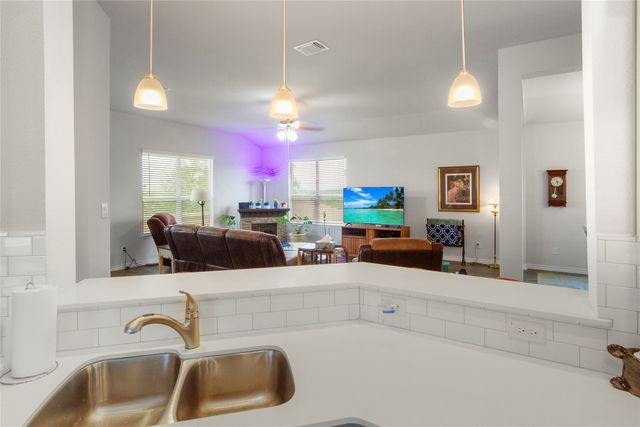 9805 Bridlewood Lane, Waco, TX 76708