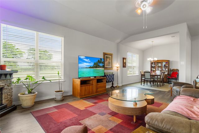 9805 Bridlewood Lane, Waco, TX 76708