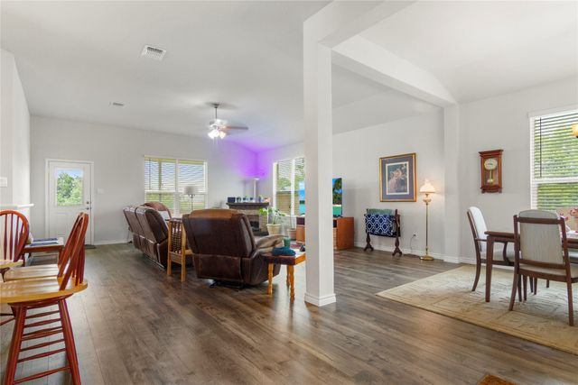 9805 Bridlewood Lane, Waco, TX 76708