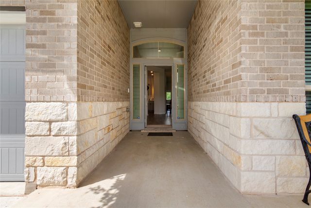9805 Bridlewood Lane, Waco, TX 76708