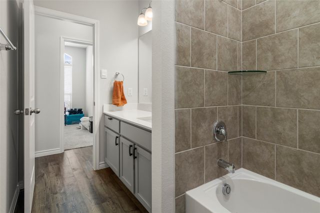 9805 Bridlewood Lane, Waco, TX 76708