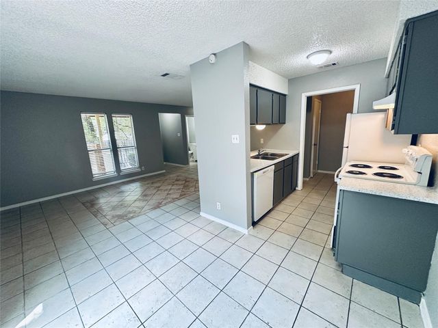 1318 Southport DR B, Austin, TX 78704