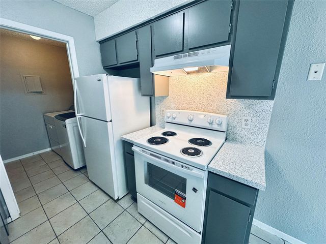 1318 Southport DR B, Austin, TX 78704