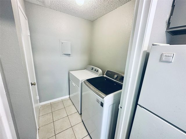1318 Southport DR B, Austin, TX 78704