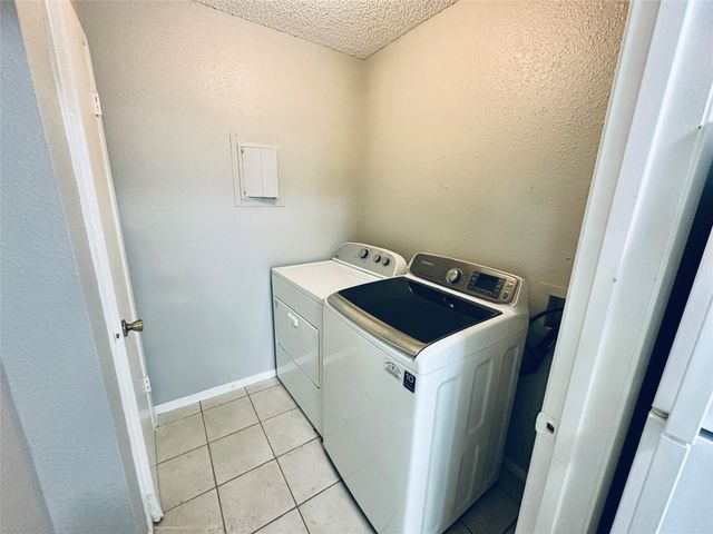 1318 Southport DR B, Austin, TX 78704