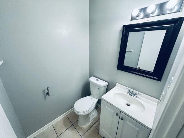 1318 Southport DR B, Austin, TX 78704