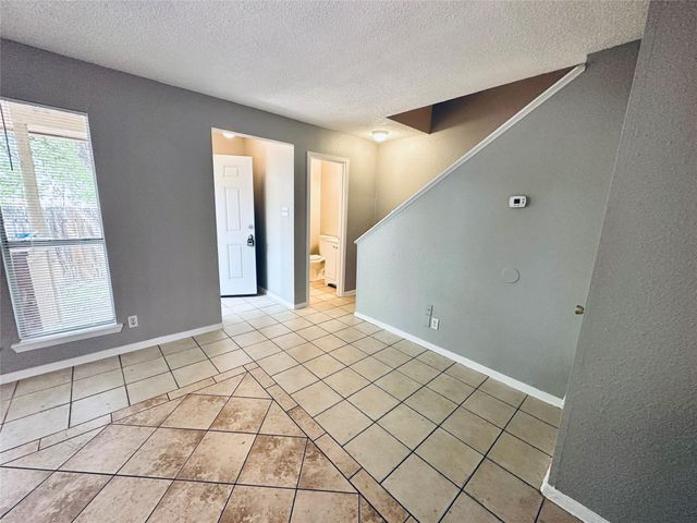 1318 Southport DR B, Austin, TX 78704
