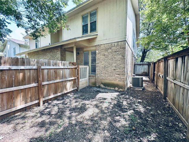 1318 Southport DR B, Austin, TX 78704