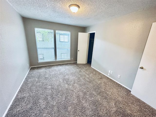 1318 Southport DR B, Austin, TX 78704