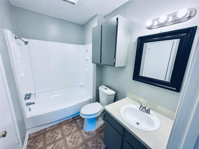 1318 Southport DR B, Austin, TX 78704