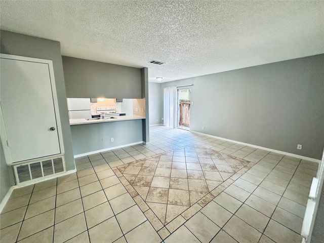 1318 Southport DR B, Austin, TX 78704