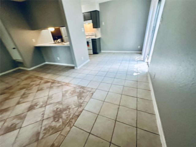 1318 Southport DR B, Austin, TX 78704