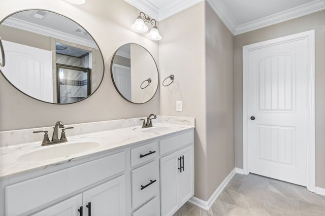 2680 Brewster Dr, Clarksville, TN 37042