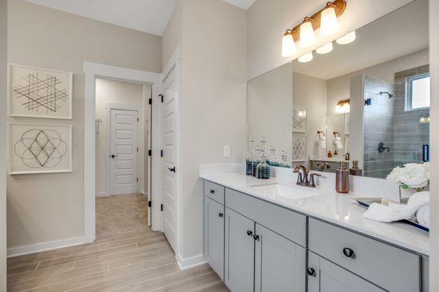 717 Tischer Drive, Hendersonville, TN 37075