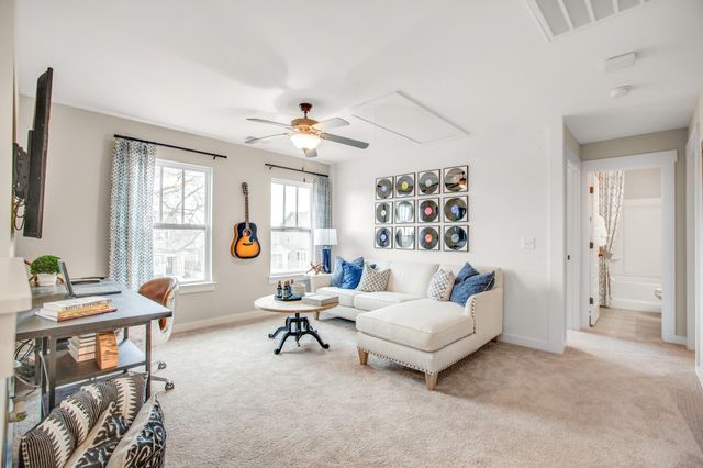 717 Tischer Drive, Hendersonville, TN 37075