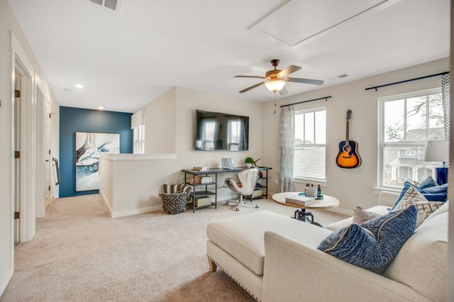 717 Tischer Drive, Hendersonville, TN 37075