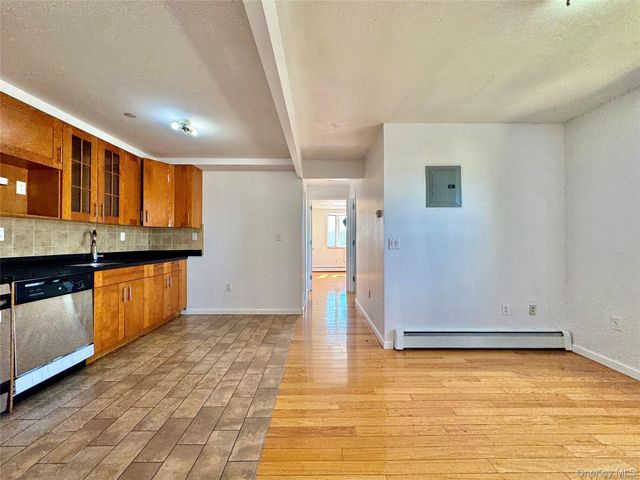 9305 37th Avenue 3C, Jackson Heights, NY 11372