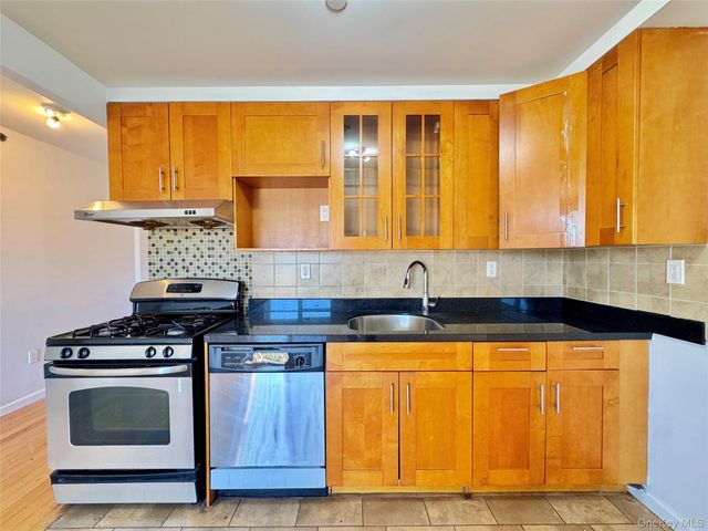 9305 37th Avenue 3C, Jackson Heights, NY 11372