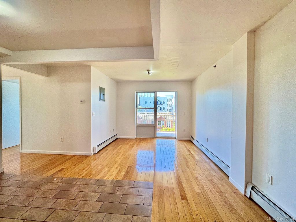 9305 37th Avenue 3C, Jackson Heights, NY 11372 — photo 4