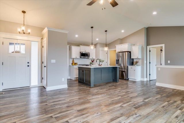 10536 W Sondra St, Maize, KS 67101