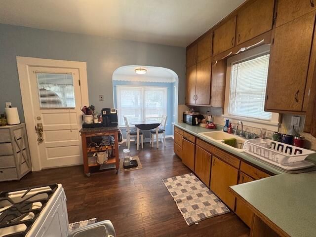 7402 8th AVENUE, Kenosha, WI 53143