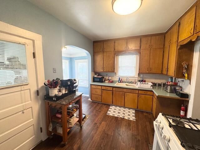 7402 8th AVENUE, Kenosha, WI 53143