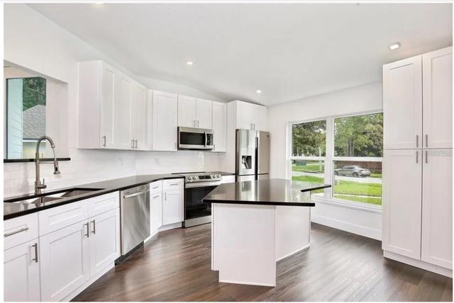 404 LANCERS DR, Winter Springs, FL 32708
