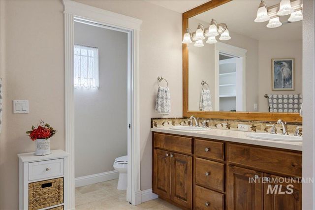 4393 N Palatine Ave., Meridian, ID 83646