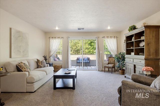 4393 N Palatine Ave., Meridian, ID 83646